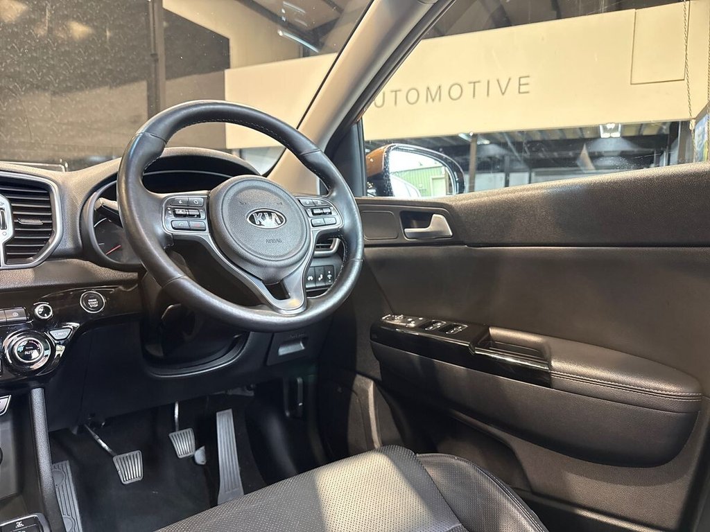 USED 2017 17 KIA SPORTAGE 2.0 CRDi KX-4 SUV 5dr Diesel Manual AWD Euro 6 (182 bhp) PANORAMIC ROOF|9 SERVICES