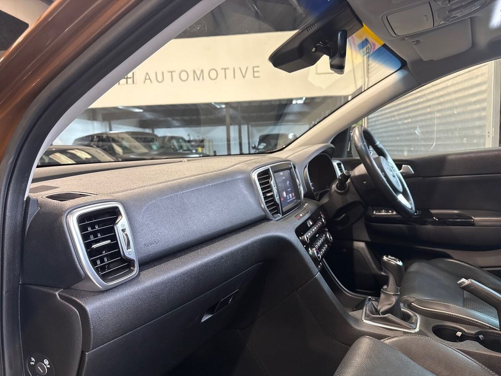 USED 2017 17 KIA SPORTAGE 2.0 CRDi KX-4 SUV 5dr Diesel Manual AWD Euro 6 (182 bhp) PANORAMIC ROOF|9 SERVICES