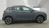 USED 2023 72 HYUNDAI KONA 39kWh SE Connect SUV 5dr Electric Auto (10.5kW Charger) (136 ps)+2 KEYS+1 OWNER FROM NEW+ALLOYS+HISTORY+2 CABLES+PARK CONTROL+CAM+CLIMATE+AIRCON+DIGITAL DASH+MEDIA+BLUETOOTH+NAV+ 2 KEYS+1 OWNER FROM NEW+ALLOYS+HISTORY+2 CABLES+PARK CONTROL+CAM+CLIMATE+AIRCON+DIGITAL DASH+MEDIA+BLUETOOTH+NAV+HPI CLEAR