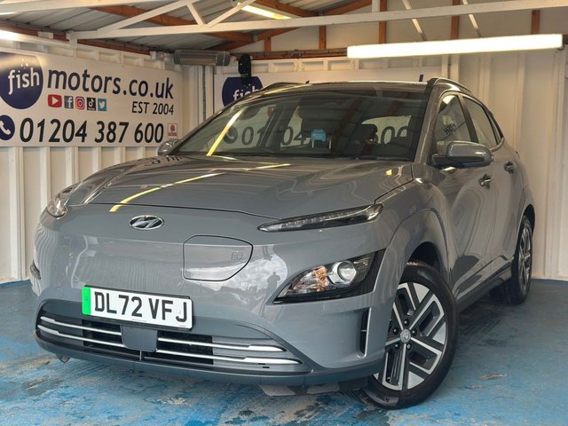 View our Hyundai Kona 39kWh SE Connect SUV 5dr Electric Auto (10.5kW Charger) (136 ps)+2 KEYS+1 OWNER FROM NEW+ALLOYS+HISTORY+2 CABLES+PARK CONTROL+CAM+CLIMATE+AIRCON+DIGITAL DASH+MEDIA+BLUETOOTH+NAV+