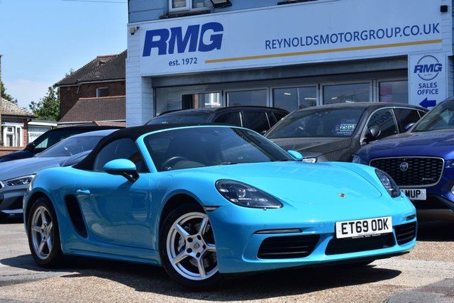 View our Porsche 718 Boxster 2.0T Convertible GPF 2dr Petrol PDK Euro 6 | 2 KEYS | 1 PREVIOUS OWNER | MIAMI BLUE | REVERSE CAMERA |SAT NAV | CLIMATE CONTROL | 19" ALLOYS | PRIVACY GLASS | LEATHER INTERIOR | HEATED SEATS 