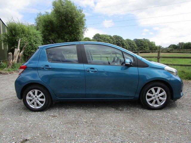 2012 Toyota YARIS