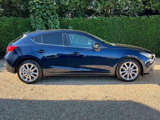 View our MAZDA MAZDA3
