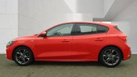 USED 2018 18 FORD FOCUS 1.0T EcoBoost ST-Line Hatchback 5dr Petrol Manual Euro 6 (s/s) (125 ps)+2 KEYS+2 FORMER KEEPERS+ALLOYS+HISTORY+PRIVACY+BLUETOOTH+MEDIA+NAV+AIRCON+CRUISE+HPI CLEAR+VOSA MOT HISTORY,+FULL DEALER FACILITIES 2 KEYS+2 FORMER KEEPERS+ALLOYS+HISTORY+PRIVACY+BLUETOOTH+MEDIA+NAV+AIRCON+CRUISE+HPI CLEAR