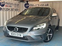 USED 2019 19 VOLVO V40 1.5 T3 R-Design Edition Hatchback 5dr Petrol Auto Euro 6 (s/s) (152 ps)+2 KEYS+1 FORMER KEEPER+HISTORY+FULL LEATHER SEATS+PARK CONTROL+DAB+PRIVACY+BLUETOOTH+MEDIA+ALLOYS+APPS+USB+AUX+CRUISE+CLIMATE+ 2 KEYS+1 FORMER KEEPER+HISTORY+FULL LEATHER SEATS+PARK CONTROL+DAB+PRIVACY+BLUETOOTH+MEDIA+ALLOYS+APPS+USB+AUX+CRUISE+CLIMATE+HPI CLEAR