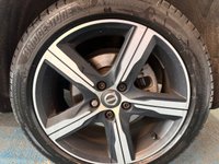 USED 2019 19 VOLVO V40 1.5 T3 R-Design Edition Hatchback 5dr Petrol Auto Euro 6 (s/s) (152 ps)+2 KEYS+1 FORMER KEEPER+HISTORY+FULL LEATHER SEATS+PARK CONTROL+DAB+PRIVACY+BLUETOOTH+MEDIA+ALLOYS+APPS+USB+AUX+CRUISE+CLIMATE+ 2 KEYS+1 FORMER KEEPER+HISTORY+FULL LEATHER SEATS+PARK CONTROL+DAB+PRIVACY+BLUETOOTH+MEDIA+ALLOYS+APPS+USB+AUX+CRUISE+CLIMATE+HPI CLEAR