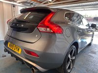 USED 2019 19 VOLVO V40 1.5 T3 R-Design Edition Hatchback 5dr Petrol Auto Euro 6 (s/s) (152 ps)+2 KEYS+1 FORMER KEEPER+HISTORY+FULL LEATHER SEATS+PARK CONTROL+DAB+PRIVACY+BLUETOOTH+MEDIA+ALLOYS+APPS+USB+AUX+CRUISE+CLIMATE+ 2 KEYS+1 FORMER KEEPER+HISTORY+FULL LEATHER SEATS+PARK CONTROL+DAB+PRIVACY+BLUETOOTH+MEDIA+ALLOYS+APPS+USB+AUX+CRUISE+CLIMATE+HPI CLEAR