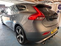 USED 2019 19 VOLVO V40 1.5 T3 R-Design Edition Hatchback 5dr Petrol Auto Euro 6 (s/s) (152 ps)+2 KEYS+1 FORMER KEEPER+HISTORY+FULL LEATHER SEATS+PARK CONTROL+DAB+PRIVACY+BLUETOOTH+MEDIA+ALLOYS+APPS+USB+AUX+CRUISE+CLIMATE+ 2 KEYS+1 FORMER KEEPER+HISTORY+FULL LEATHER SEATS+PARK CONTROL+DAB+PRIVACY+BLUETOOTH+MEDIA+ALLOYS+APPS+USB+AUX+CRUISE+CLIMATE+HPI CLEAR