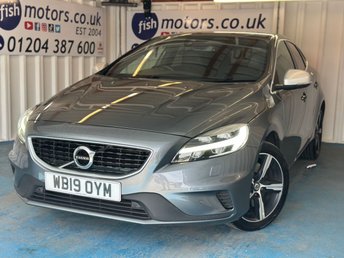 2019 VOLVO V40 1.5 T3 R-Design Edition Hatchback 5dr Petrol Auto Euro 6 (s/s) (152 ps)+2 KEYS+1 FORMER KEEPER+HISTORY+FULL LEATHER SEATS+PARK CONTROL+DAB+PRIVACY+BLUETOOTH+MEDIA+ALLOYS+APPS+USB+AUX+CRUISE+CLIMATE+ &pound;11790.00