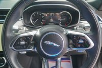 USED 2022 22 JAGUAR F-PACE 2.0 D200 MHEV R-Dynamic S SUV 5dr Diesel Auto AWD Euro 6 (s/s) (204 ps) 