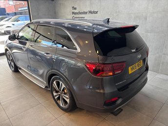 View our KIA SORENTO