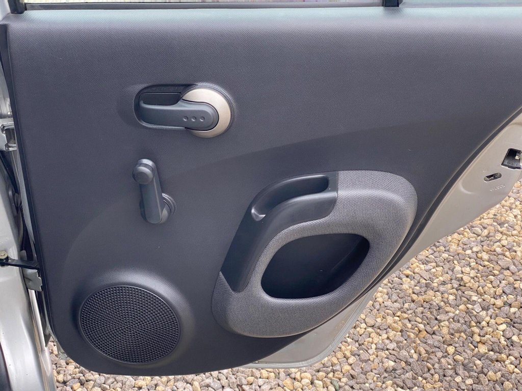 2006 Nissan Micra thumbnail 14