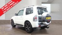 USED 2015 65 MITSUBISHI SHOGUN 3.2 DI-DC Barbarian SUV 3dr Diesel Auto 4WD Euro 6 SWB (187 ps) 