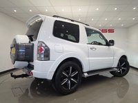 USED 2015 65 MITSUBISHI SHOGUN 3.2 DI-DC Barbarian SUV 3dr Diesel Auto 4WD Euro 6 SWB (187 ps) 