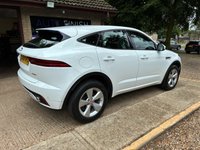 USED 2020 69 JAGUAR E-PACE 2.0 D150 R-Dynamic S SUV 5dr Diesel Manual Euro 6 (s/s) (150 ps) * MIRROR PLAY * SAT-NAV * PARKING CAMERA * PARKING SENSORS * 2 KEYS * 1 KEEPER * HEATED SEATS *