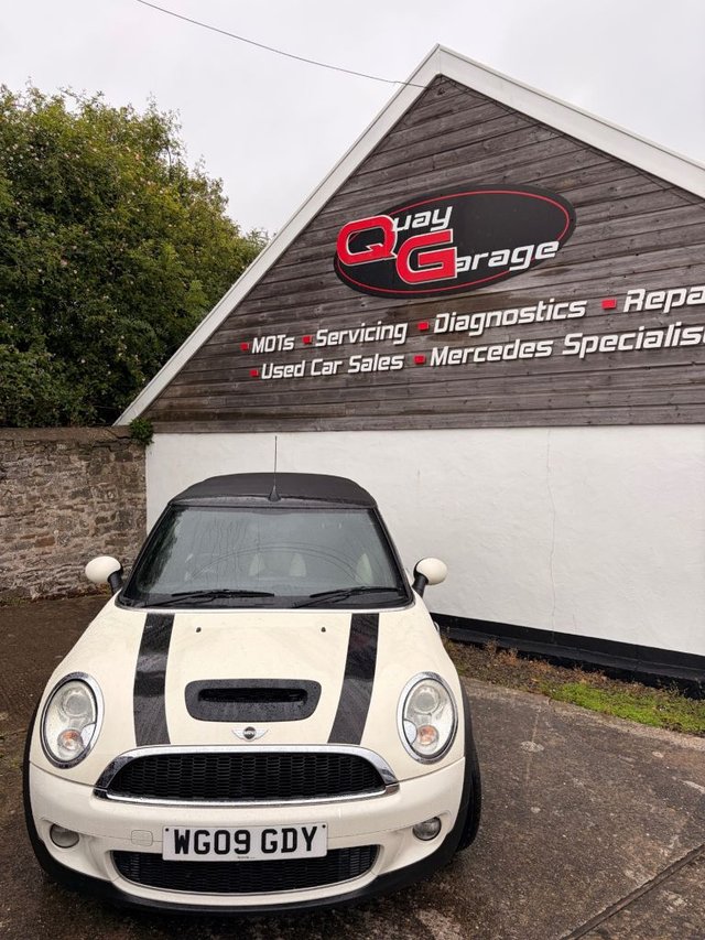 View our MINI CONVERTIBLE