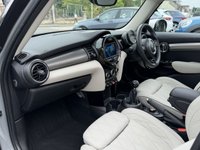USED 2020 70 MINI HATCH 1.5 Cooper Exclusive Hatchback 5dr Petrol Manual Euro 6 (s/s) (136 ps) 1 OWNER FROM NEW+ELECTRIC PANORAMIC ROOF+SATELLITE GREY CHESTER LEATHER+REVERSING CAMERA+SERVICE HISTORY+FINANCE AVAILABLE ON THIS CAR