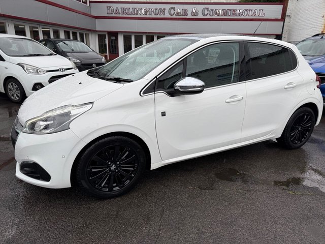 View our PEUGEOT 208
