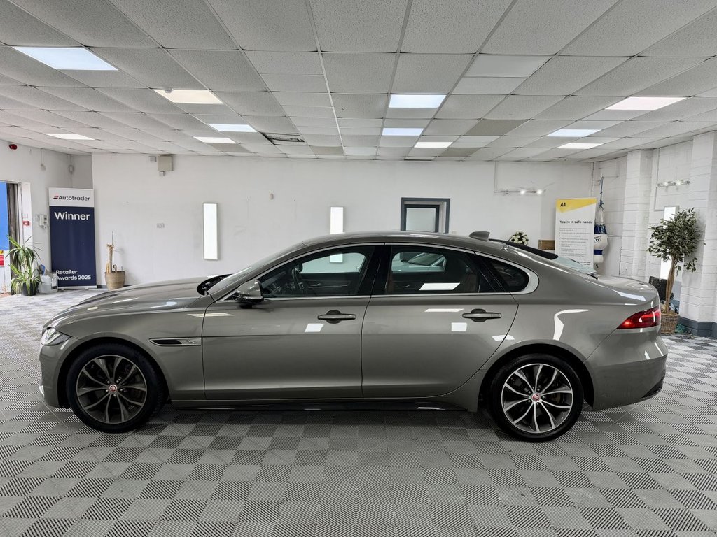 USED 2021 71 JAGUAR XF 2.0 P250i R-Dynamic S Saloon 4dr Petrol Auto Euro 6 (s/s) (250 ps) 