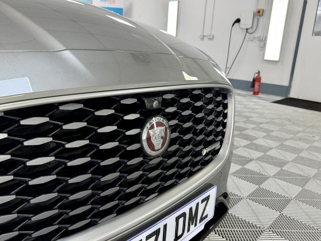 USED 2021 71 JAGUAR XF 2.0 P250i R-Dynamic S Saloon 4dr Petrol Auto Euro 6 (s/s) (250 ps) 