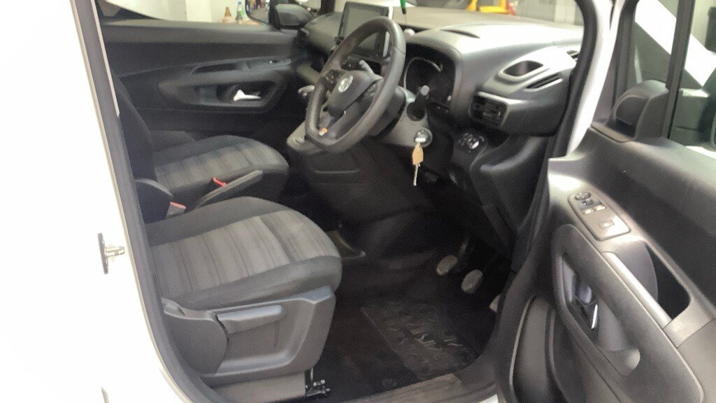 USED 2021 21 VAUXHALL COMBO LIFE 1.2 Turbo Edition MPV 5dr Petrol Manual Euro 6 (s/s) (110 ps) 