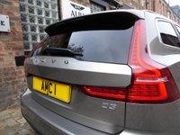 USED 2020 70 VOLVO V60 2.0 D3 Momentum Plus Auto Euro 6 (s/s) 5dr (One Owner / Low Mileage)