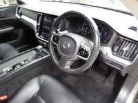 USED 2020 70 VOLVO V60 2.0 D3 Momentum Plus Auto Euro 6 (s/s) 5dr (One Owner / Low Mileage)