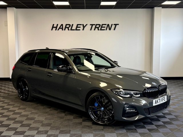 2021 71 BMW 3 SERIES 2.0 330e 12kWh M Sport Pro Edition Touring 5dr Petrol Plug-in Hybrid Auto Euro 6 (s/s) (292 ps) STUNNING EXAMPLE! LOW MILES, 1 OWNER, FULL BMW HISTORY, DAVIT GREY, PRO EDITION, ADAPTIVE M SUSPENSION, WIRELESS CARPLAY, HEATED SEATS, REAR CAMERA, 19'' M SPORT ALLOYS, INTERIOR AMBIENT MOOD LIGHTING, VIRTUAL DASH, ELECTRIC TAILGATE, 2 KEYS
