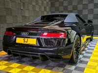 USED 2018 68 AUDI R8 5.2 FSI V10 Plus Spyder 2dr Petrol S Tronic quattro Euro 6 (s/s) (610 ps) 20" Alloys / Carbon Exterior