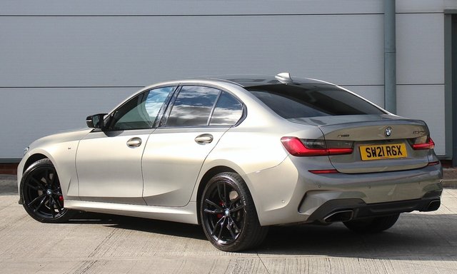 View our BMW 3 SERIES