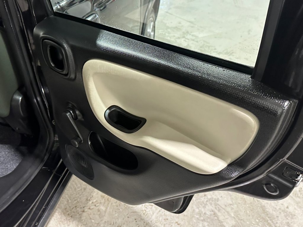 USED 2013 63 FIAT PANDA 0.9 TwinAir 4x4 Hatchback 5dr Petrol Manual Euro 5 (s/s) (85 bhp) 