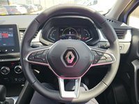 USED 2023 23 RENAULT CAPTUR 1.6 E-TECH evolution SUV 5dr Petrol Hybrid Auto Euro 6 (s/s) (145 ps) ONE OWNER FROM NEW