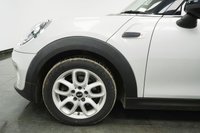 USED 2020 70 MINI HATCH 1.5 Cooper Classic Euro 6 (s/s) 3dr One Owner, 2 Keys