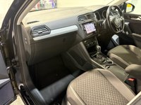 USED 2018 68 VOLKSWAGEN TIGUAN 2.0 TDI SE Navigation SUV 5dr Diesel DSG 4Motion Euro 6 (s/s) (150 ps) SAT NAV ADAPTIVE CRUISE CONTROL CLIMATE CONTROL PARKING SENSORS