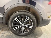 USED 2018 68 VOLKSWAGEN TIGUAN 2.0 TDI SE Navigation SUV 5dr Diesel DSG 4Motion Euro 6 (s/s) (150 ps) SAT NAV ADAPTIVE CRUISE CONTROL CLIMATE CONTROL PARKING SENSORS