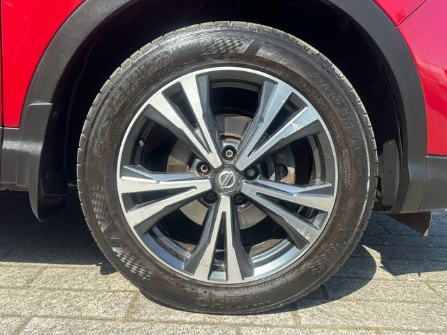 View our NISSAN QASHQAI