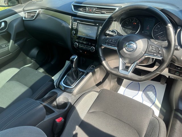 View our NISSAN QASHQAI
