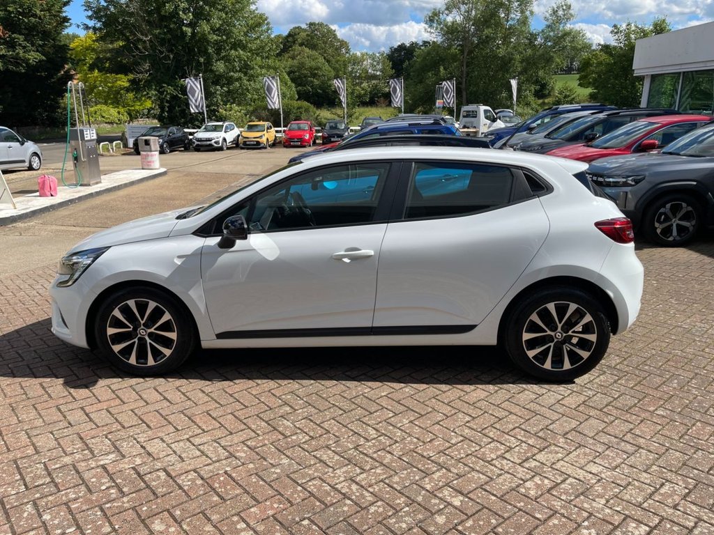 USED 2023 23 RENAULT CLIO 1.0 TCe Evolution Hatchback 5dr Petrol Manual Euro 6 (s/s) (90 ps) 