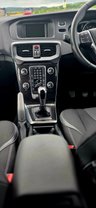 USED 2018 68 VOLVO V40 2.0 T2 GPF Momentum Hatchback 5dr Petrol Manual Euro 6 (s/s) (122 ps) 