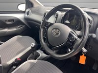 USED 2020 20 TOYOTA AYGO 1.0 VVT-i x-play Hatchback 5dr Petrol Manual Euro 6 (71 ps) ** FANTASTIC FUEL ECONOMY **