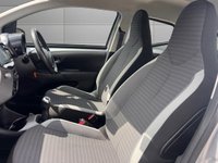 USED 2020 20 TOYOTA AYGO 1.0 VVT-i x-play Hatchback 5dr Petrol Manual Euro 6 (71 ps) ** FANTASTIC FUEL ECONOMY **