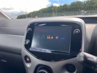 USED 2020 20 TOYOTA AYGO 1.0 VVT-i x-play Hatchback 5dr Petrol Manual Euro 6 (71 ps) ** FANTASTIC FUEL ECONOMY **