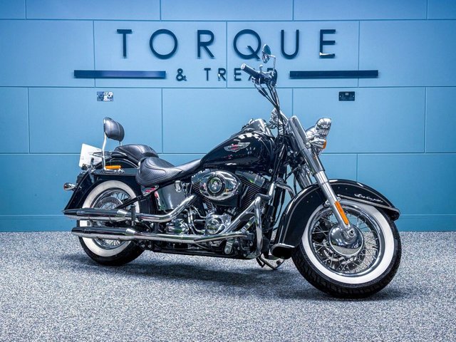 2013 13 Harley-Davidson Softail 1690 FLSTN Deluxe Custom Cruiser 