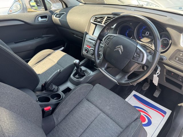 View our CITROEN C4