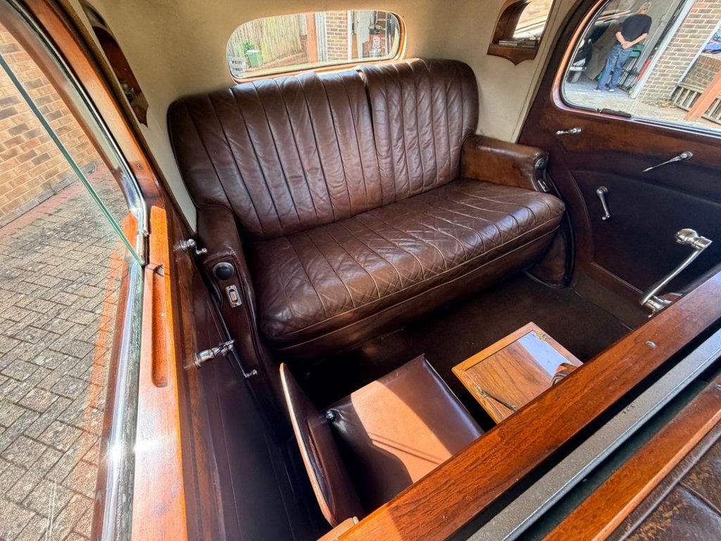 USED 1937 ROLLS-ROYCE 25/30 4257cc // Coachwork by Hooper // Px swap 