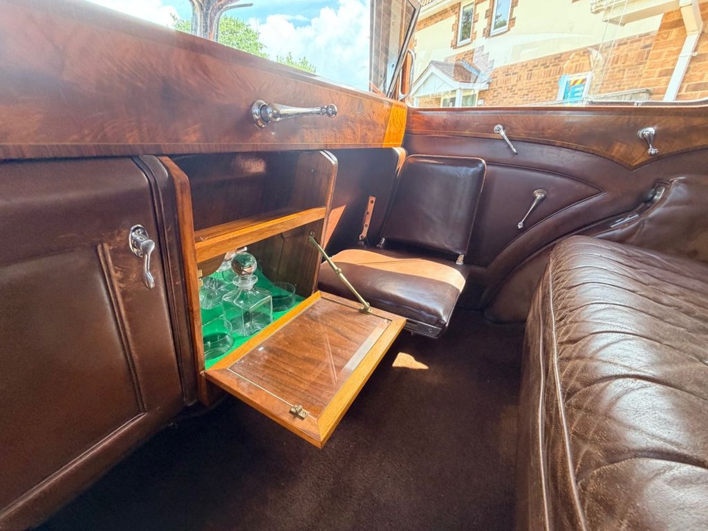 USED 1937 ROLLS-ROYCE 25/30 4257cc // Coachwork by Hooper // Px swap 