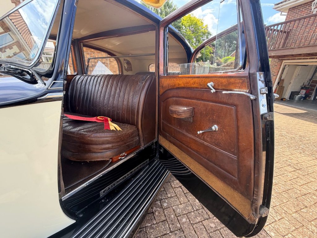 USED 1937 ROLLS-ROYCE 25/30 4257cc // Coachwork by Hooper // Px swap 
