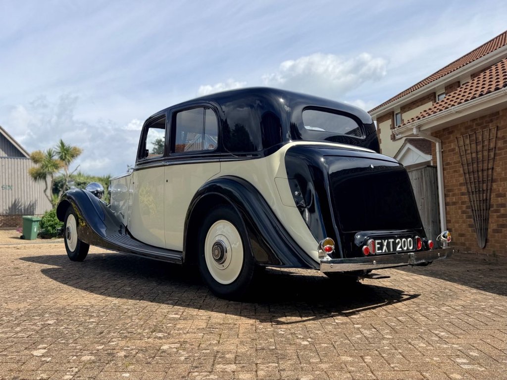 USED 1937 ROLLS-ROYCE 25/30 4257cc // Coachwork by Hooper // Px swap 