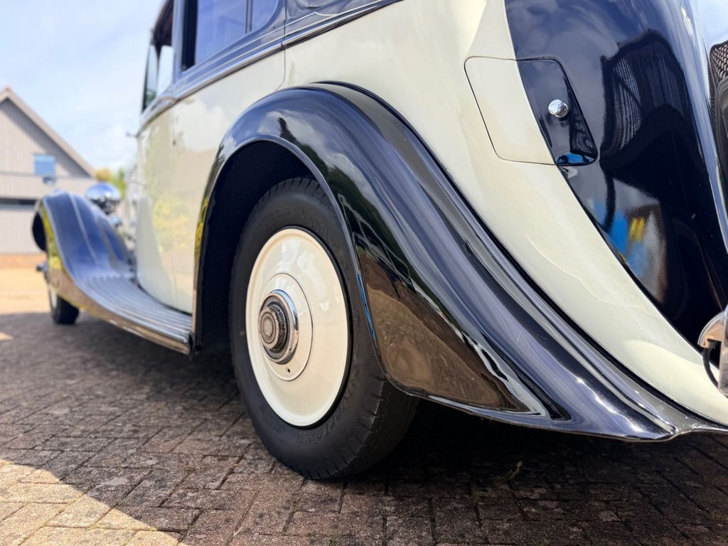 USED 1937 ROLLS-ROYCE 25/30 4257cc // Coachwork by Hooper // Px swap 