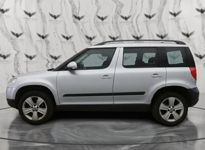2011 Škoda Yeti in silver — photo 8 of 14